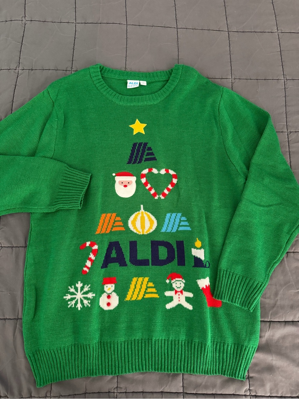 NWOT ALDI Women or Mens Green Holiday Sweater